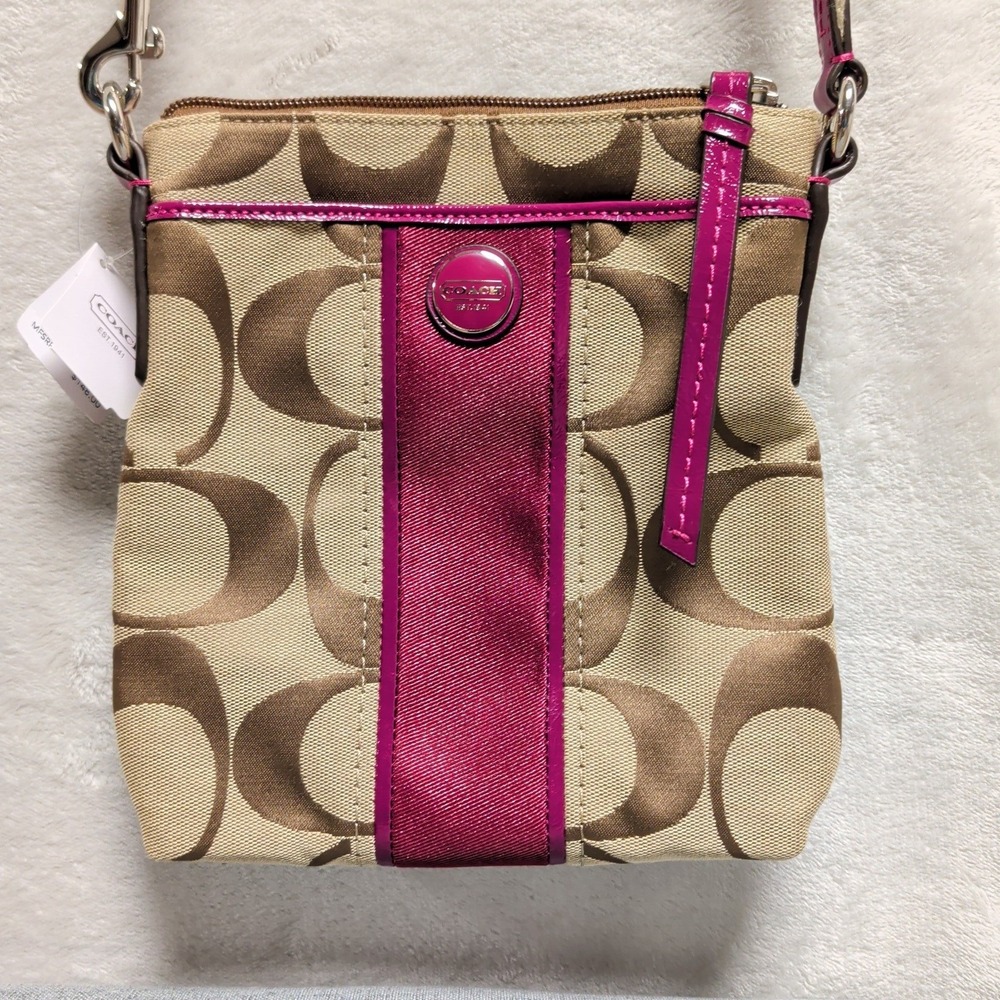 New‎ Coach Signature Khaki Passion Berry Trim Crossbody Swingpack Bag F48806 - Picture 9 of 13